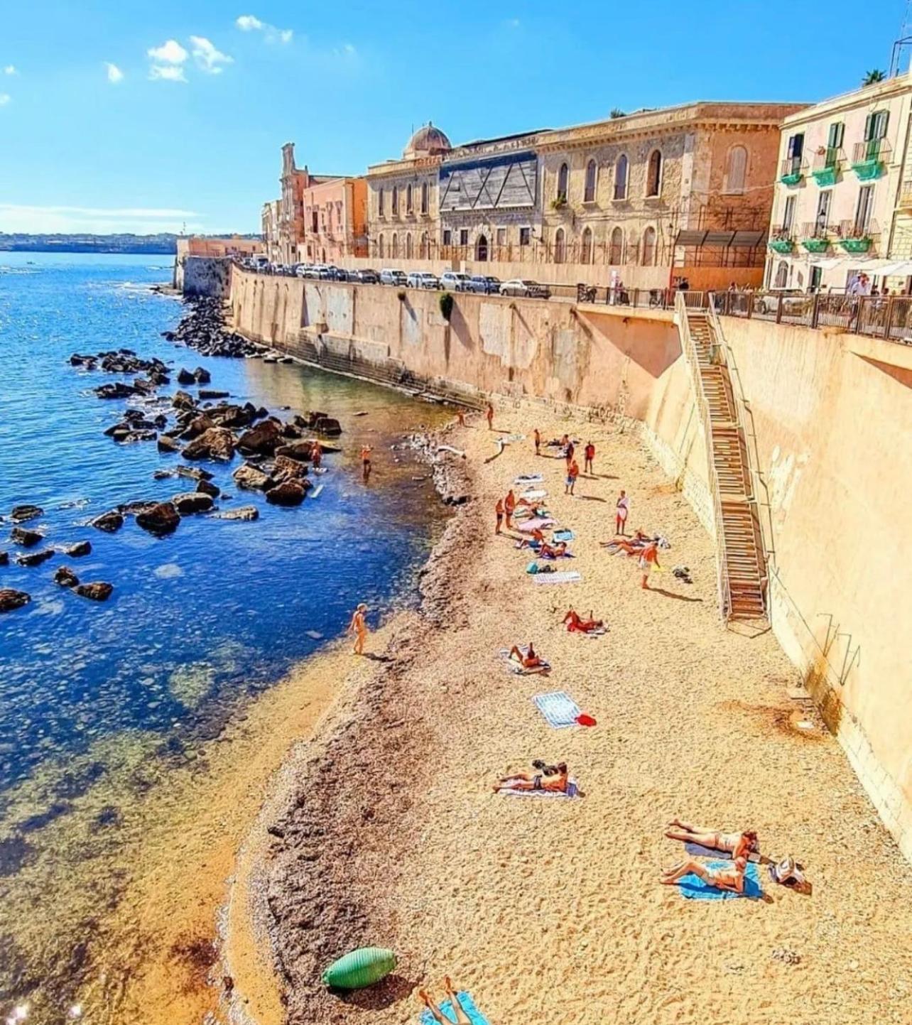 Apartmán La Perla Sul Cortile Syracuse Exteriér fotografie